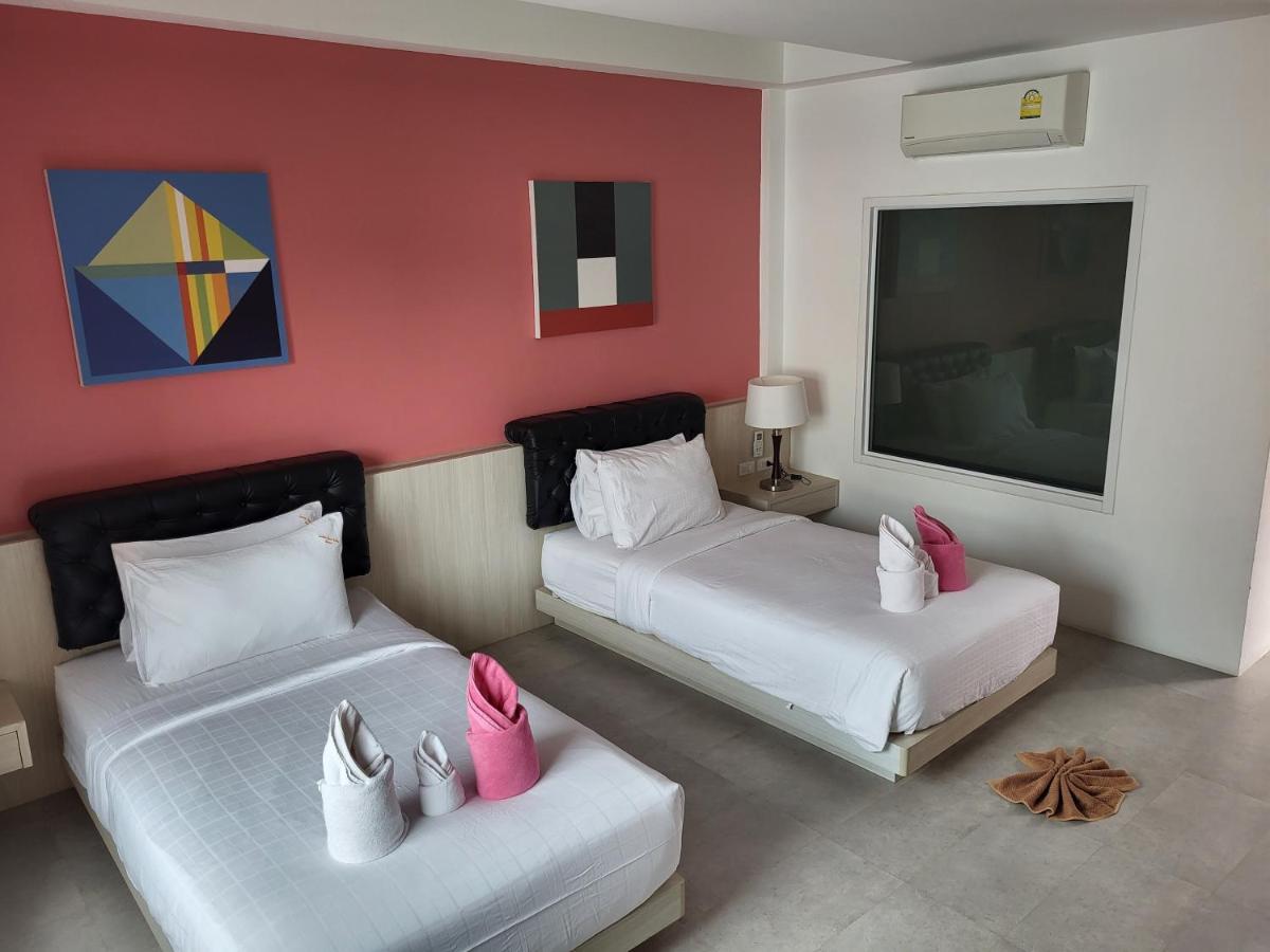 Pinky Hotel By Kanchana (Adults Only) 란타섬 외부 사진