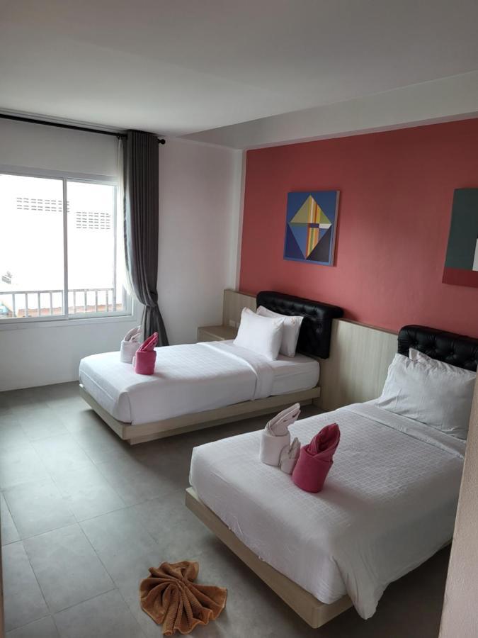 Pinky Hotel By Kanchana (Adults Only) 란타섬 외부 사진