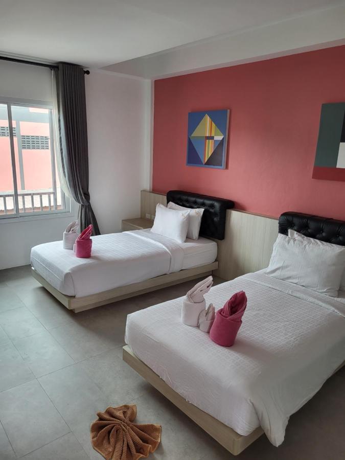 Pinky Hotel By Kanchana (Adults Only) 란타섬 외부 사진